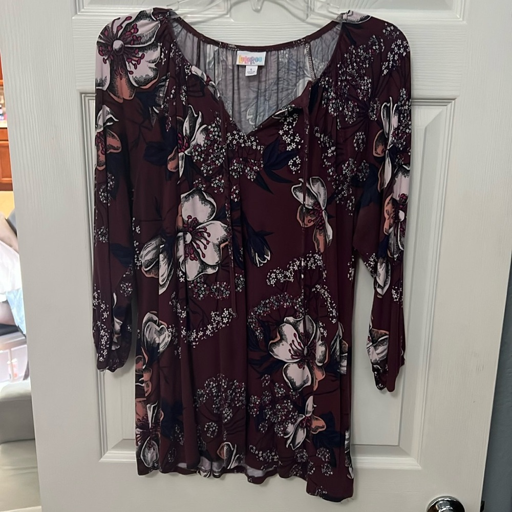 Lularoe Debra top